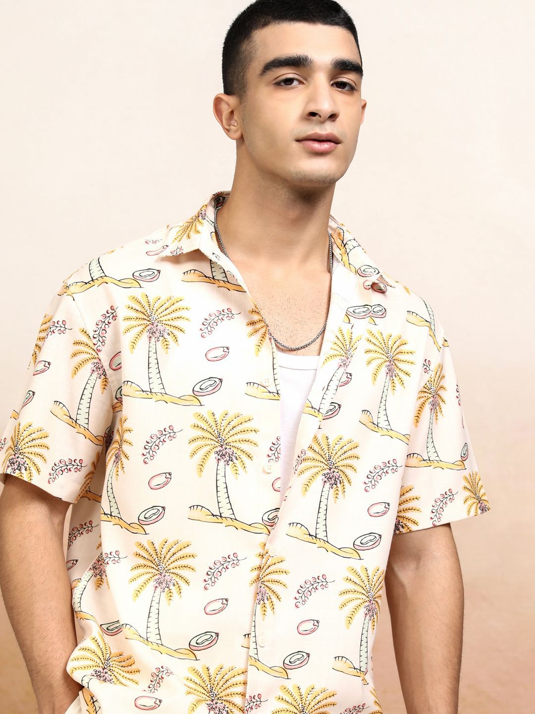 HIGHLANDER Men Cream Printed Relaxed Shirt