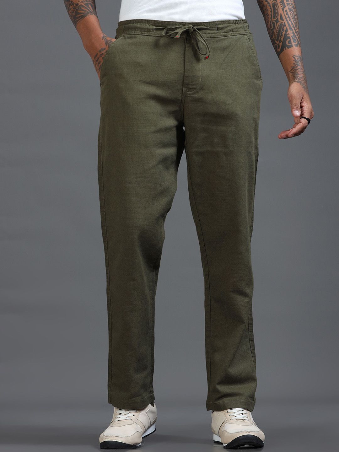 The Roadster Lifestyle Co Men Mid-Rise Loose Fit Trousers