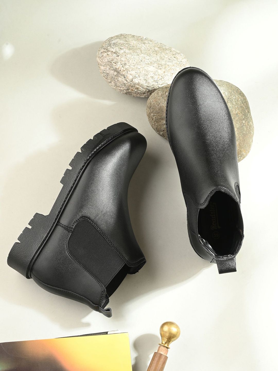 Roadster The Roadster Lifestyle Co Women Round Toe  Chealsea Boots