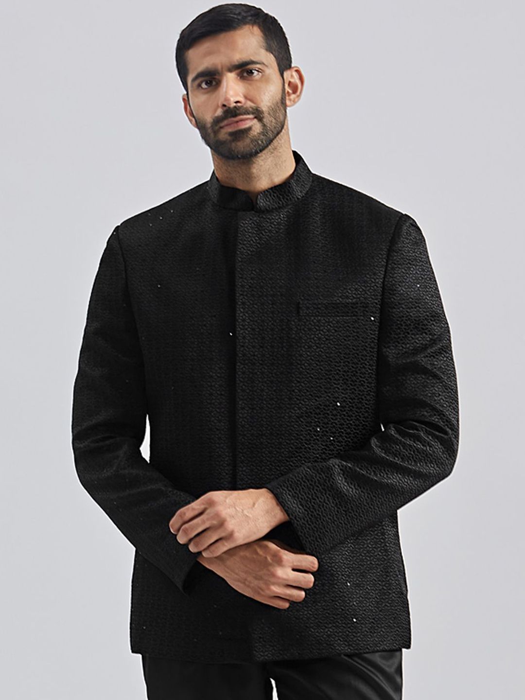 VASTRAMAY Men Slim-Fit Embroidered Bandhgala Jodhpuri