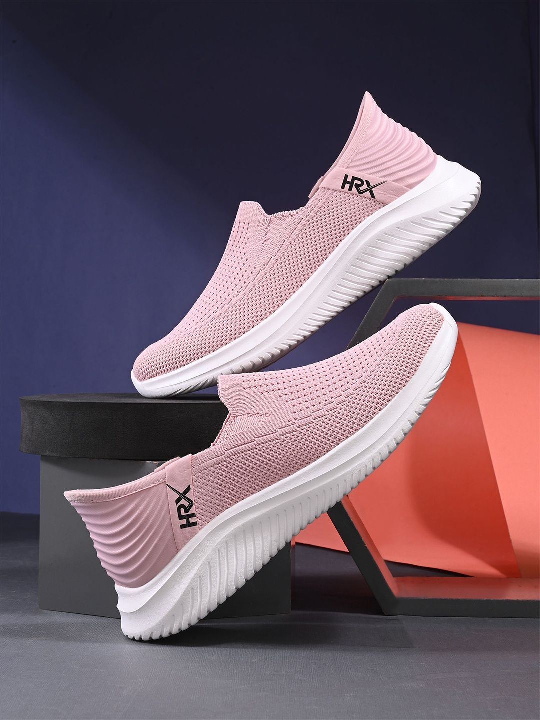 HRX by Hrithik Roshan Women Textile Walking Sports Shoes