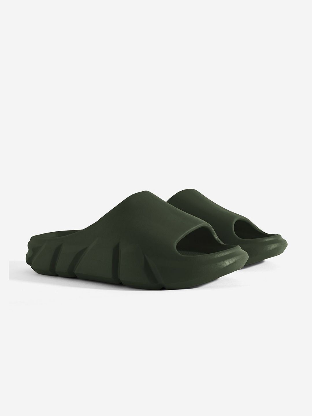 The Souled Store Men Printed Olive Sliders
