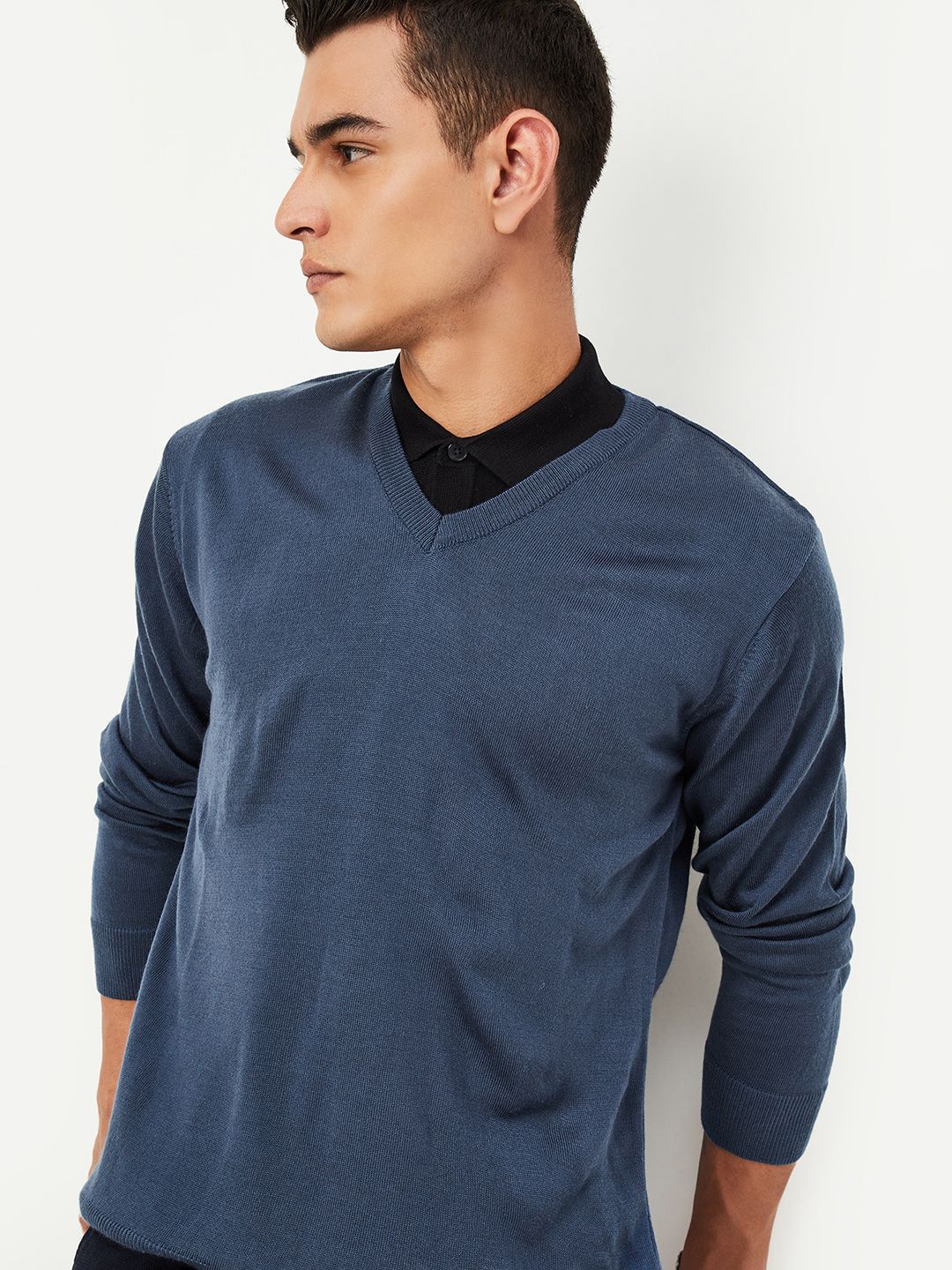 max Men Blue Acrylic V Neck Full Sleeves Pullover Sweaters