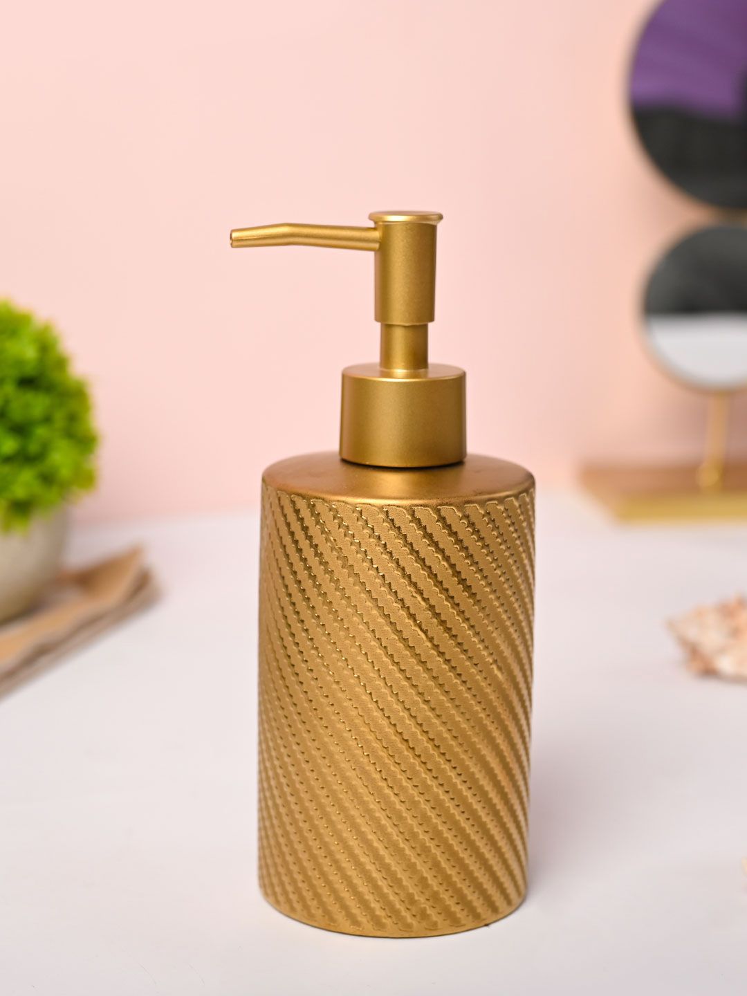 MARKET99 Gold-Toned Textured Ceramic Soap Dispenser 330 ml