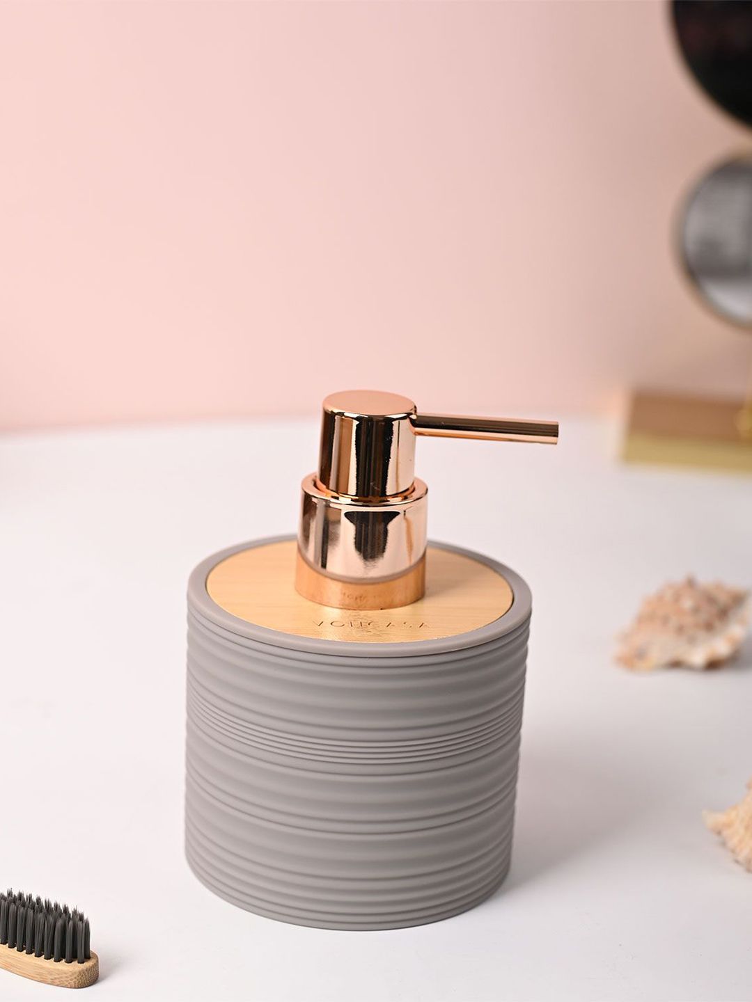 MARKET99 Brown Textured Soap Dispenser 3440 ml