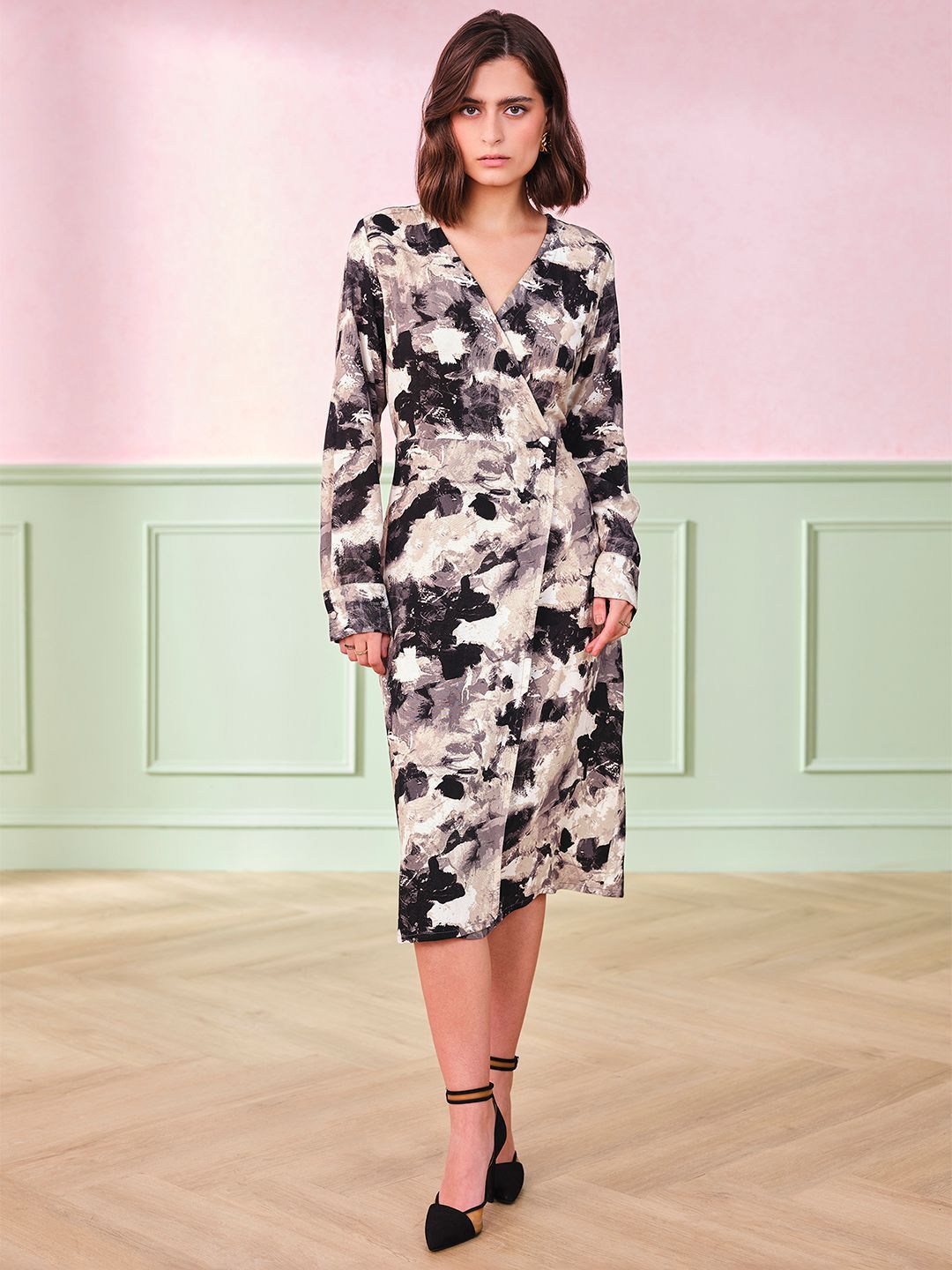AND AND Women Abstract Printed Wrap Midi Dress