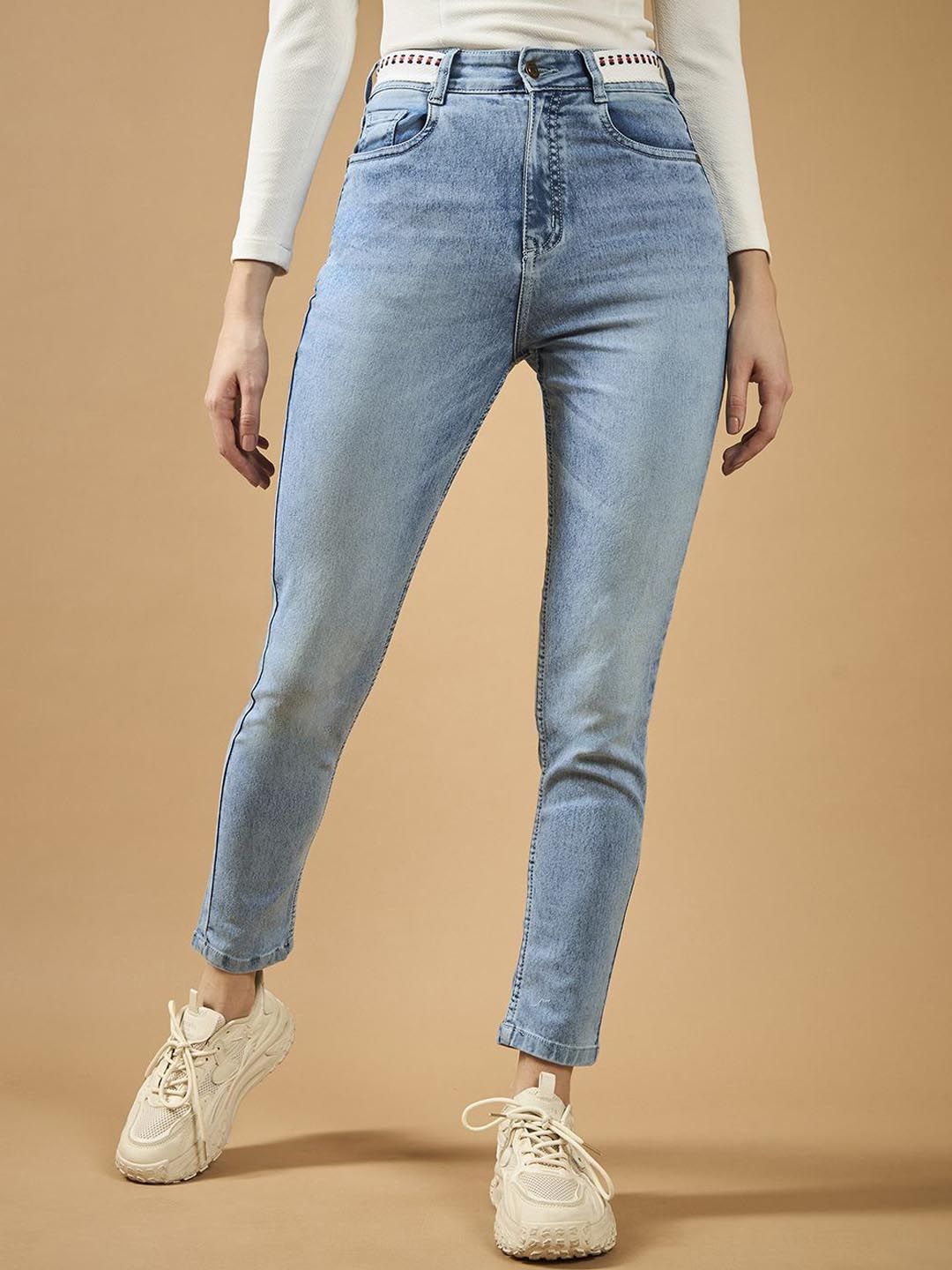 DOLCE CRUDO Women Slim Fit High-Rise Light Fade Stretchable Jeans