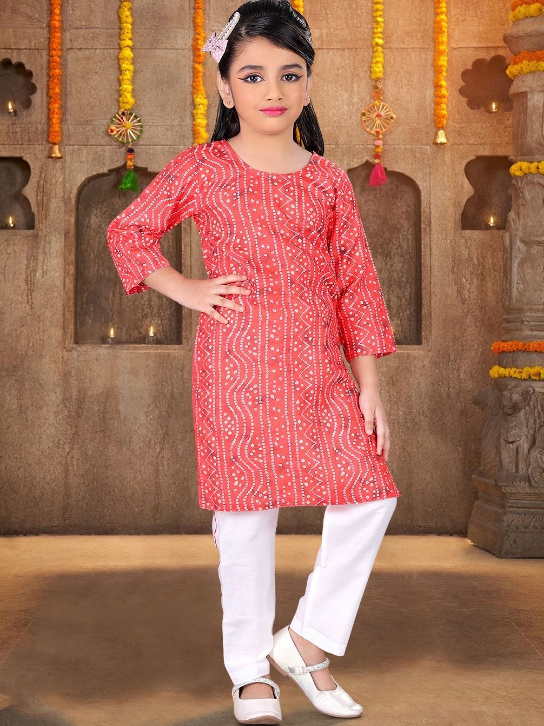 Pehanaava Girls Bandhani Printed Pure Cotton Straight Kurta With Trouser