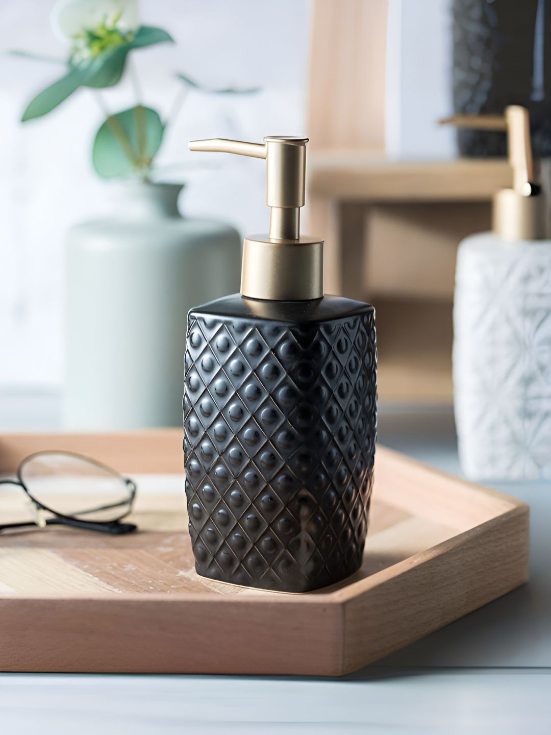 The Better Home Black & Gold-Toned Textured Ceramic Glossy Soap Dispenser 310 ml