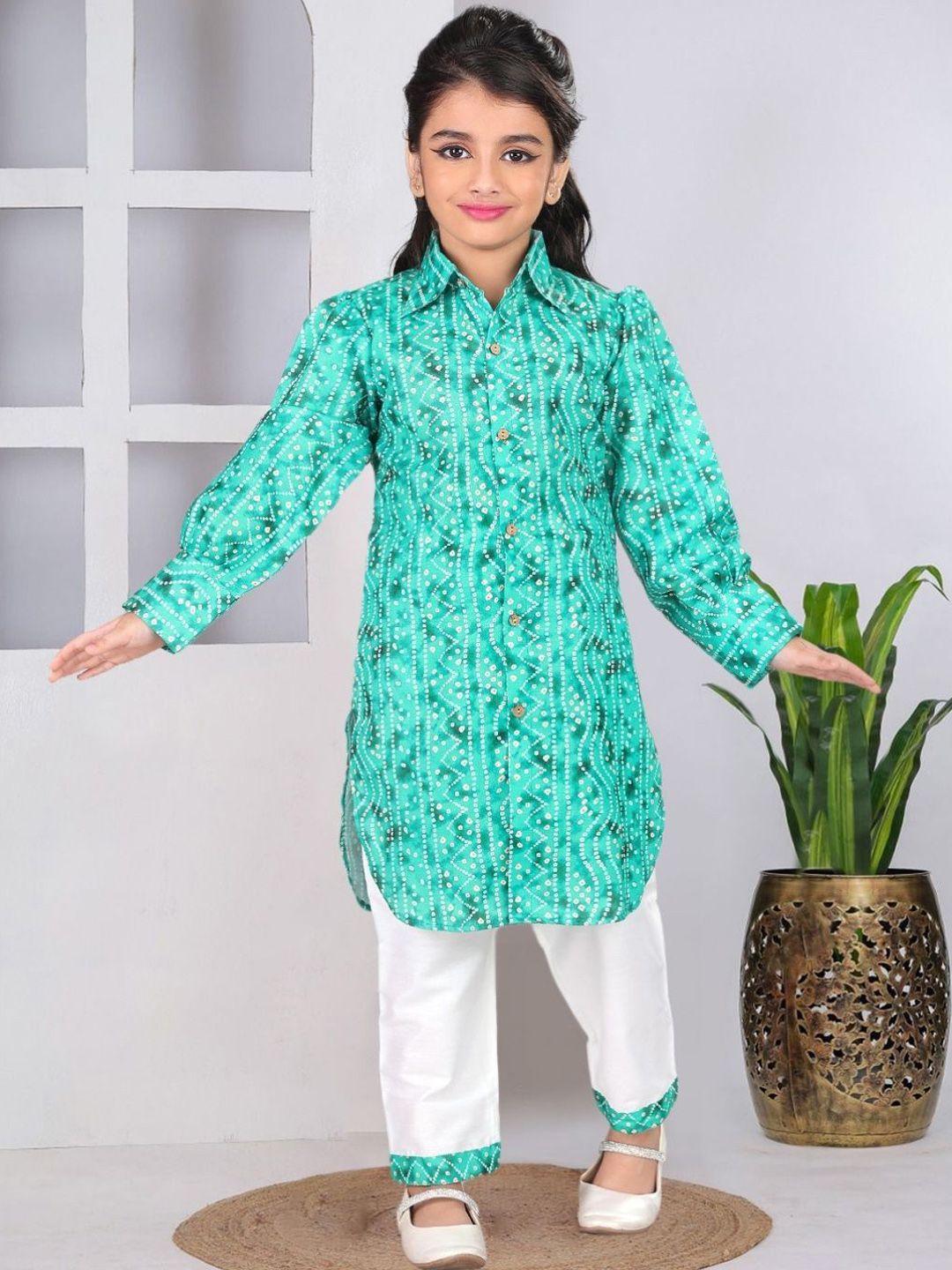 Pehanaava Girls Bandhani Printed Cotton Pathani Kurta With Trouser