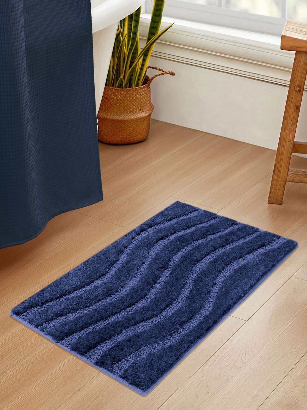 LUXEHOME INTERNATIONAL Blue Microfibre Anti Skid Bath Rug