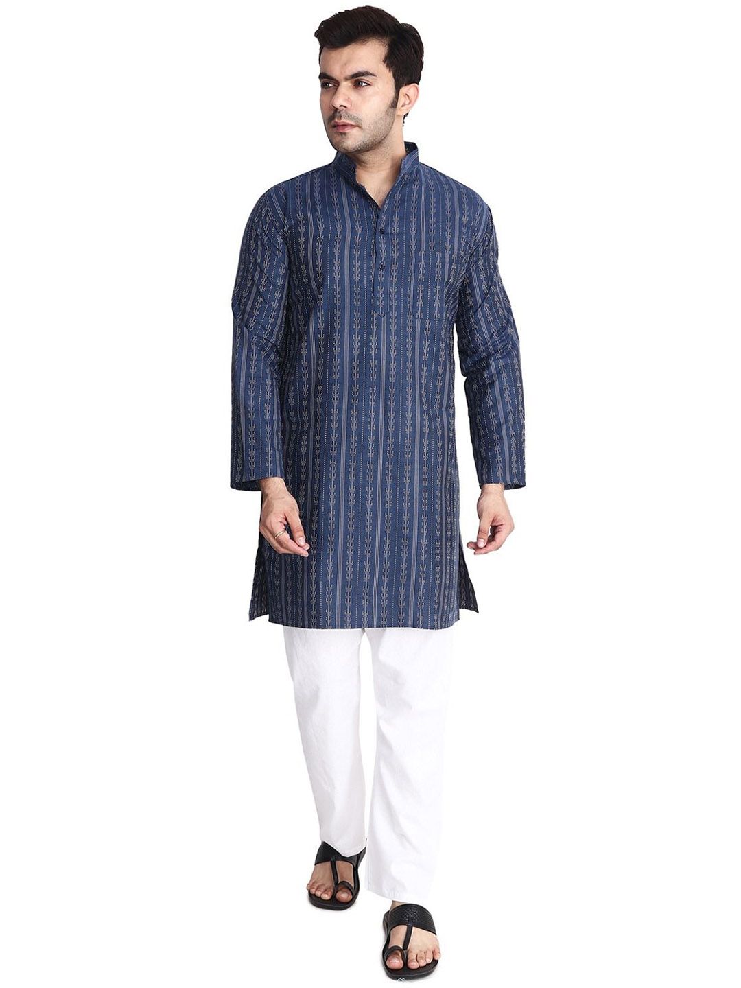 Aaryavar Geometric Printed Mandarin Collar Pure Cotton Relaxed Straight Kurta