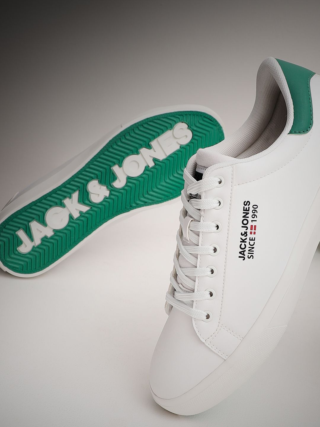 Jack & Jones Jack & Jones Men Colourblocked Mid-Top Sneakers