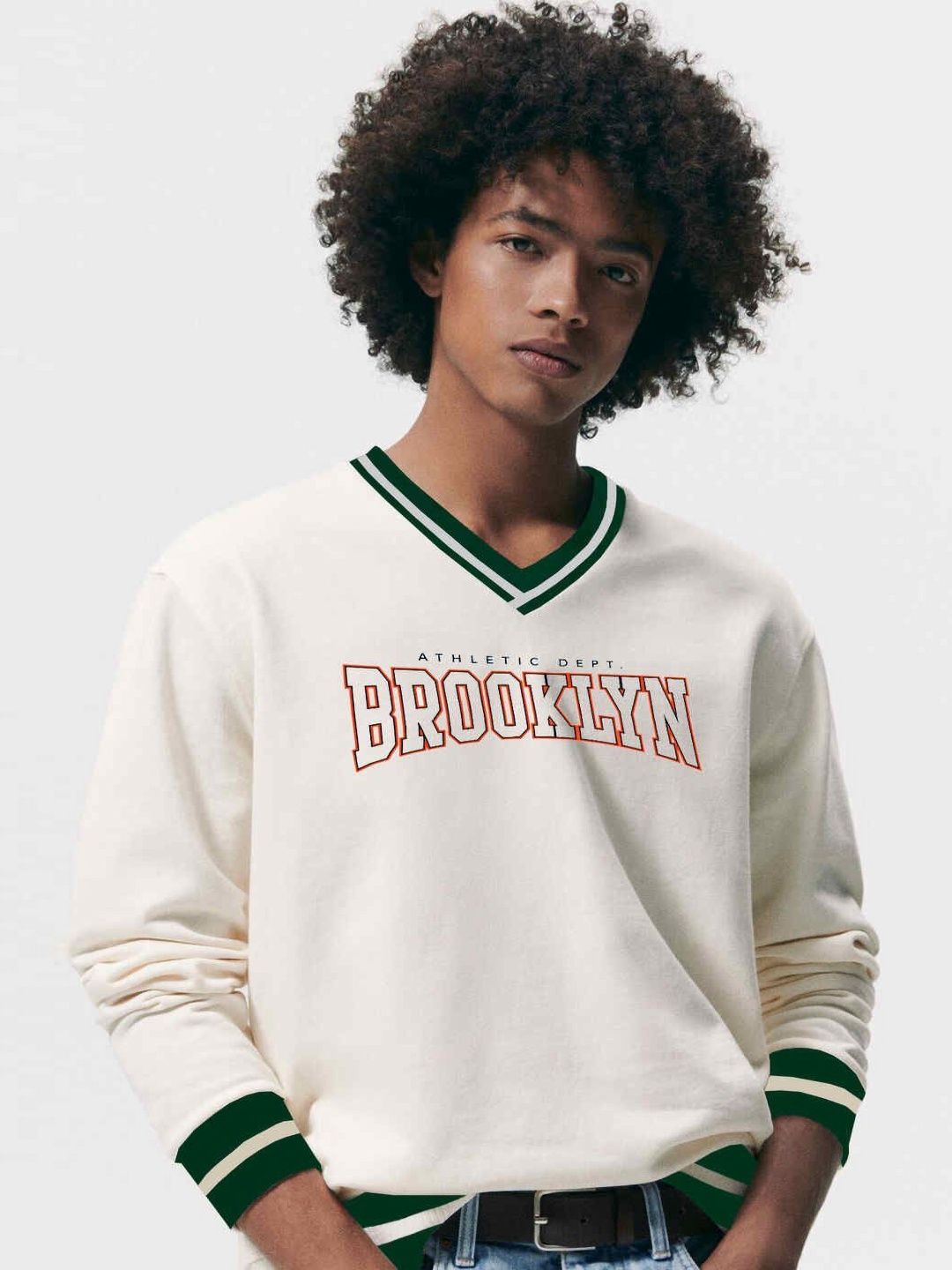 Genzy Genzy Men Typography Printed V-Neck Oversized T-shirt