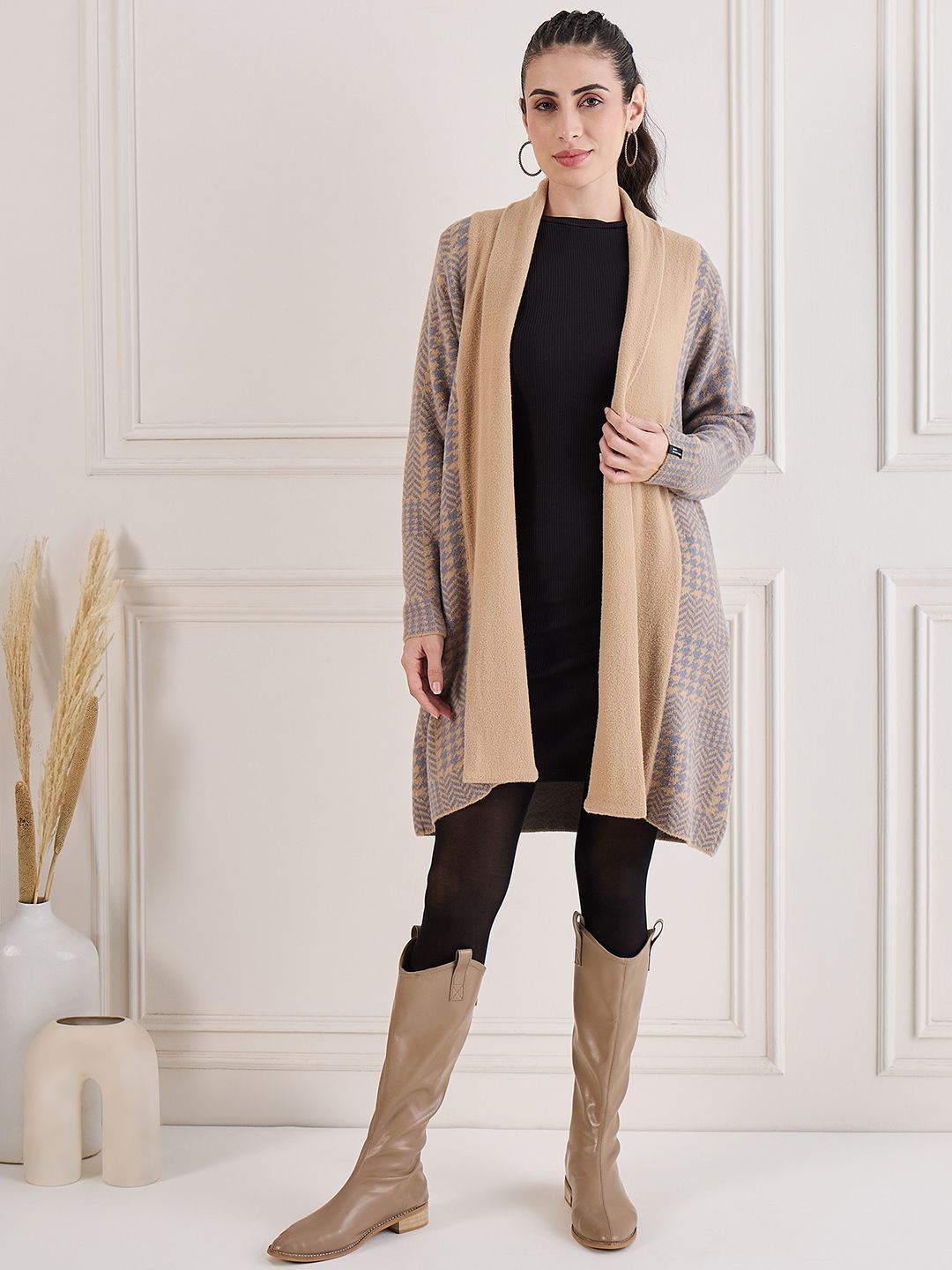 CREATIVE LINE Geometric Self Design Longline Woollen Open Front Shrug