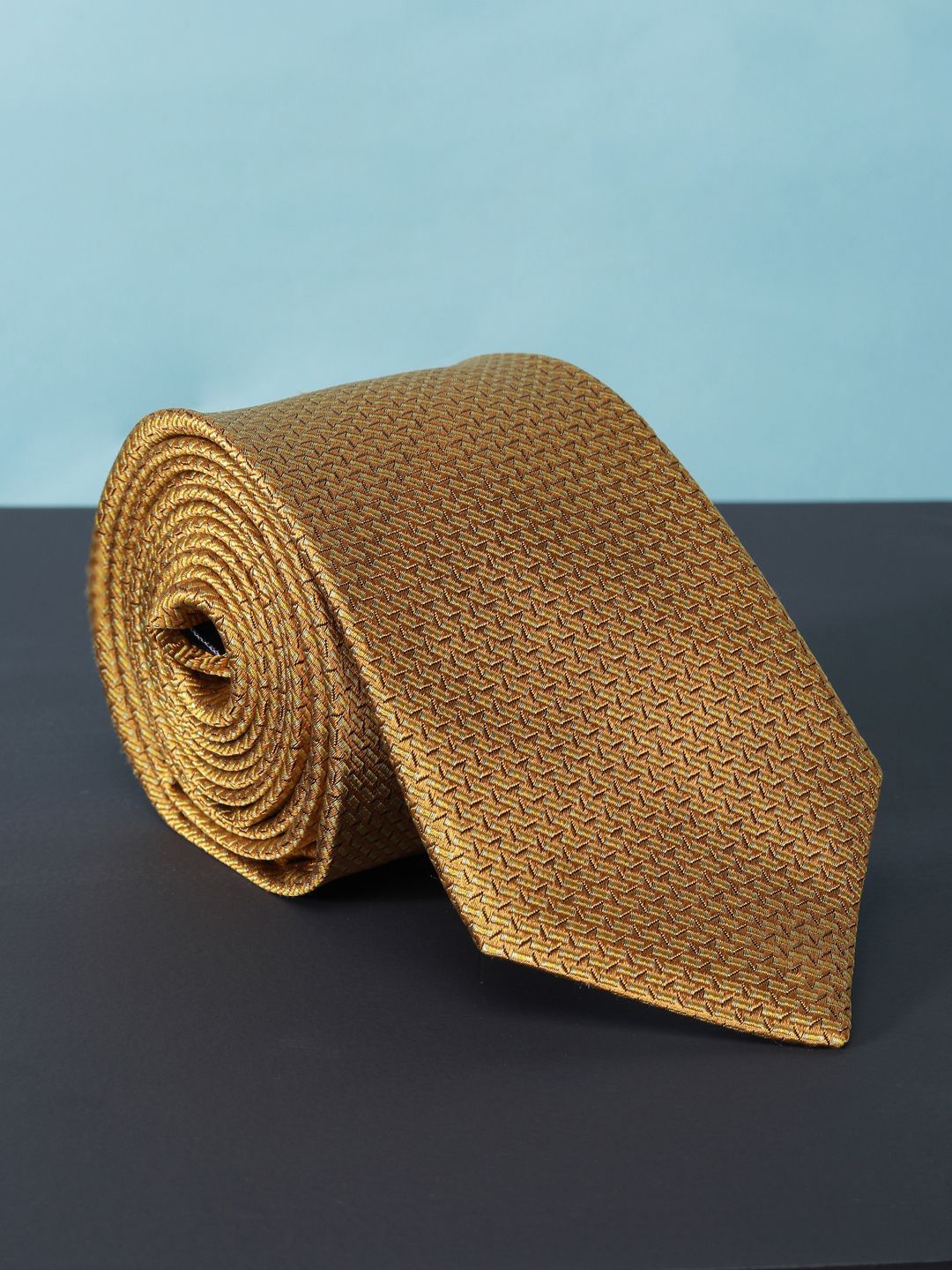 Peter England Men Printed Skinny Tie