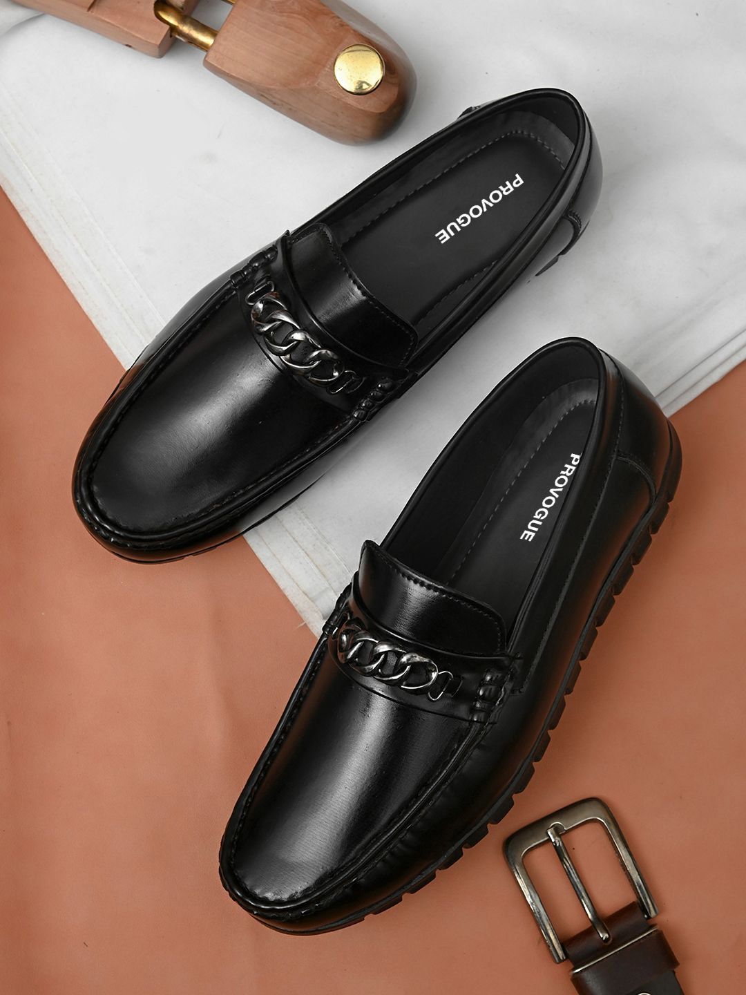 Provogue Men Slip-On Round Toe Loafers