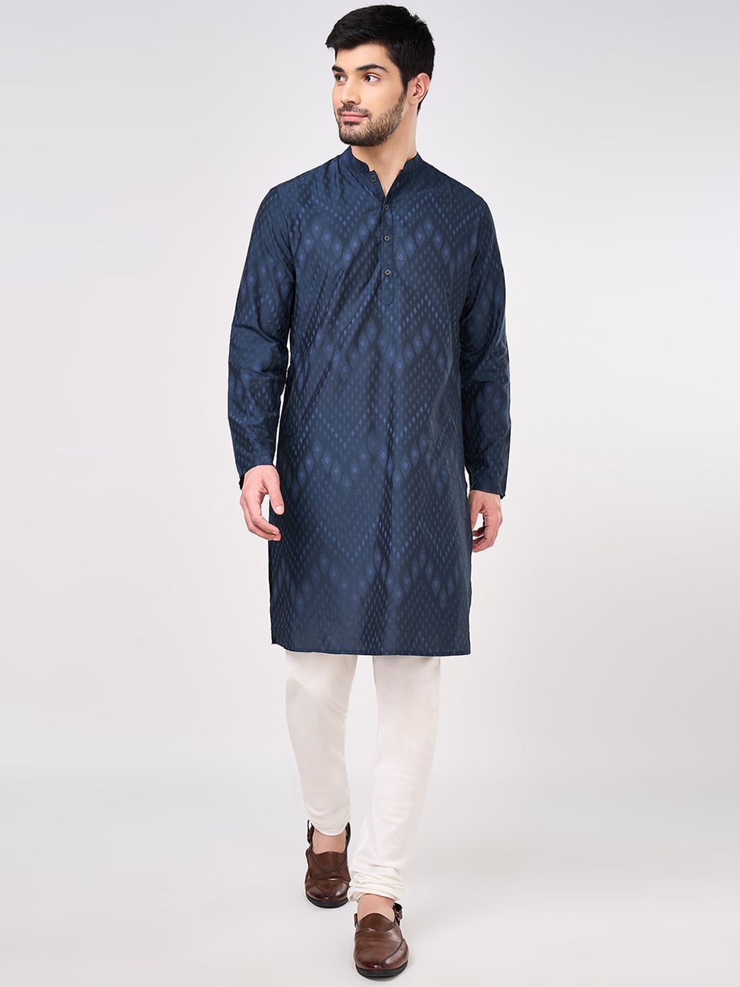 indus route by Pantaloons Geometric Printed Mandarin Collar Straight Kurta