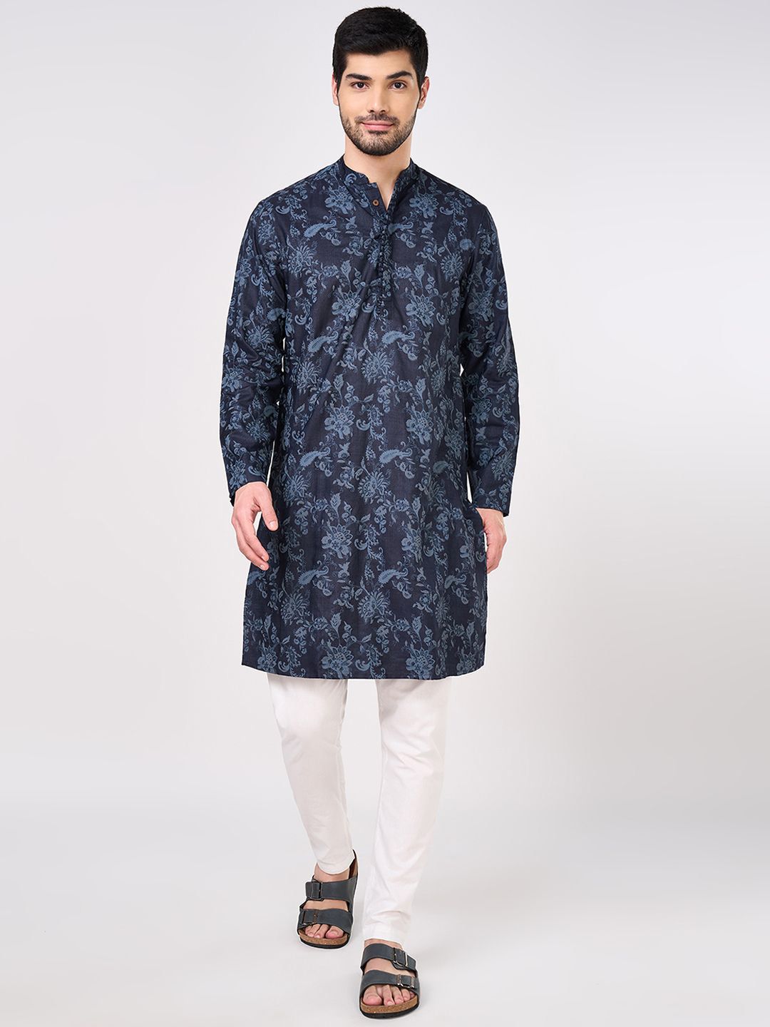 indus route by Pantaloons Floral Printed Mandarin Collar Straight Kurta