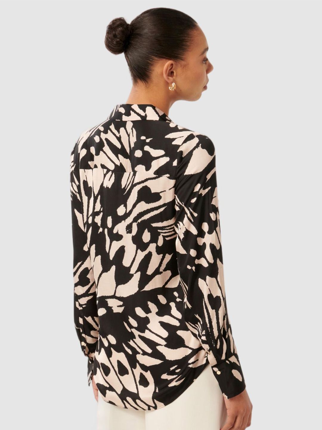 Smart Spread Collar Abstract Printed Casual Shirt