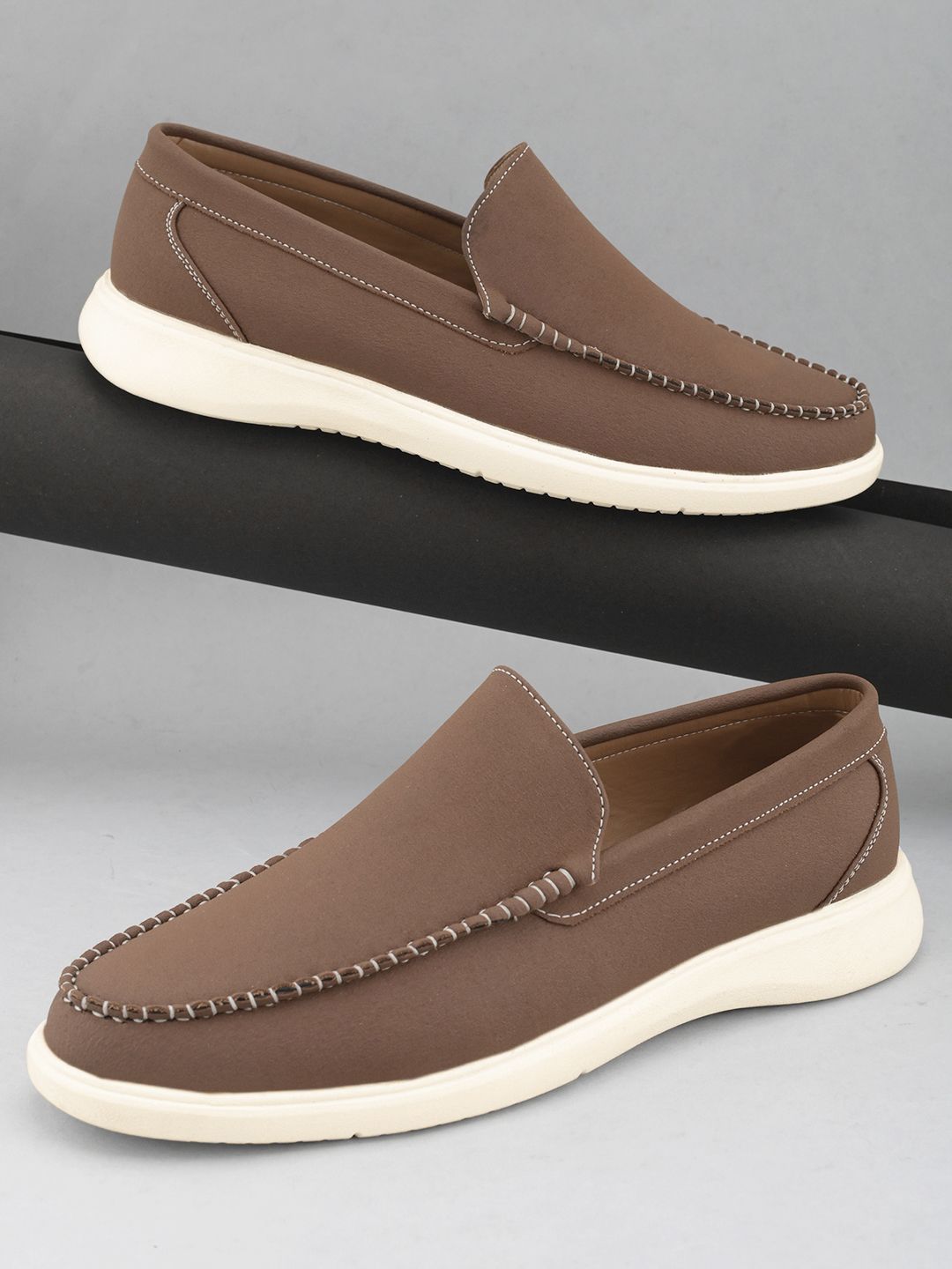 Mast & Harbour Men Light Weight Reguler Loafers