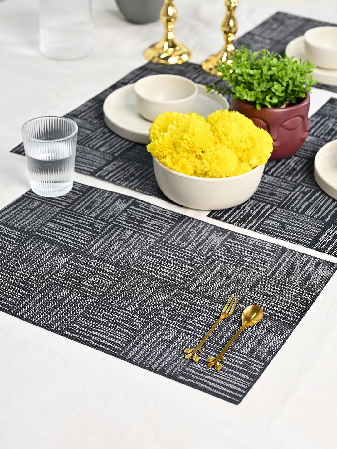 MARKET99 Black 6 Pieces Rectangular Table Placemats