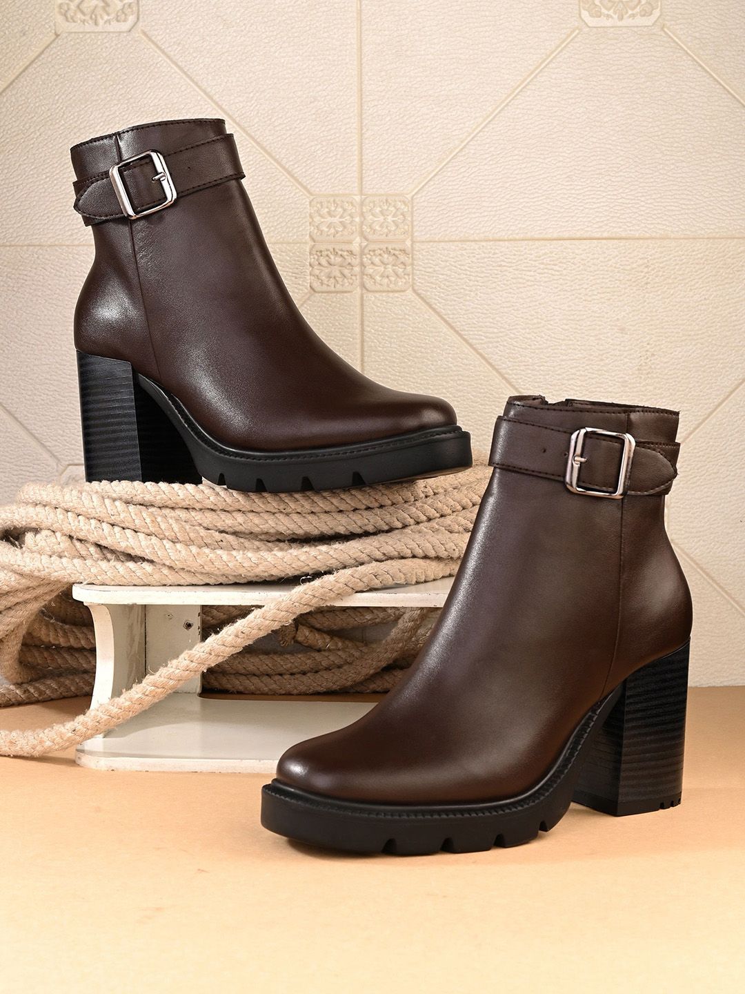 The Roadster Lifestyle Co Women Casual Chelsea Boots