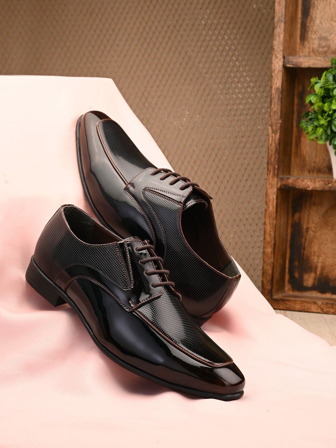 House of Pataudi Men Formal Derbys