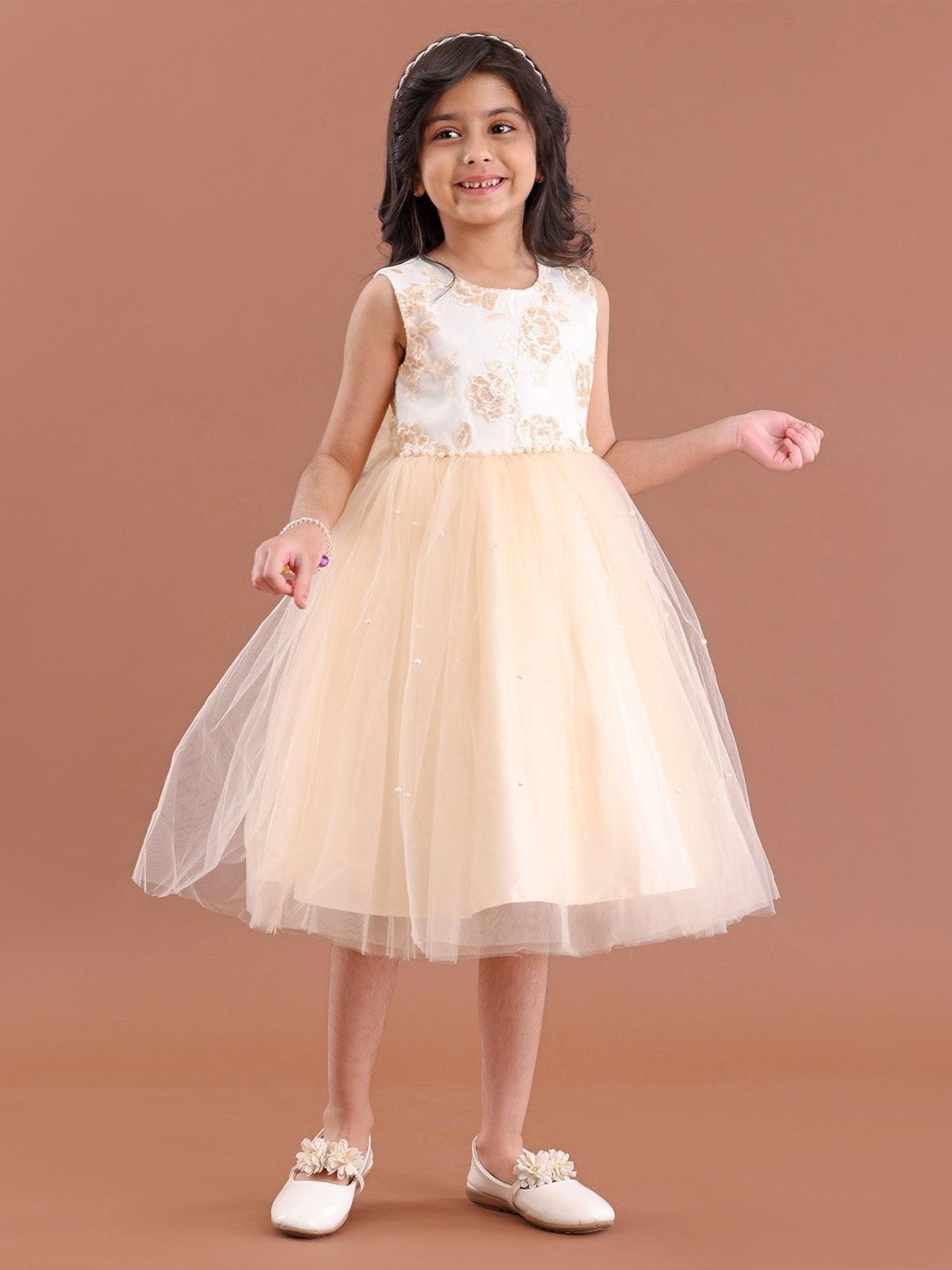 Mark & Mia Girls Embroidered Round Neck Knee Length Fit & Flare Dress