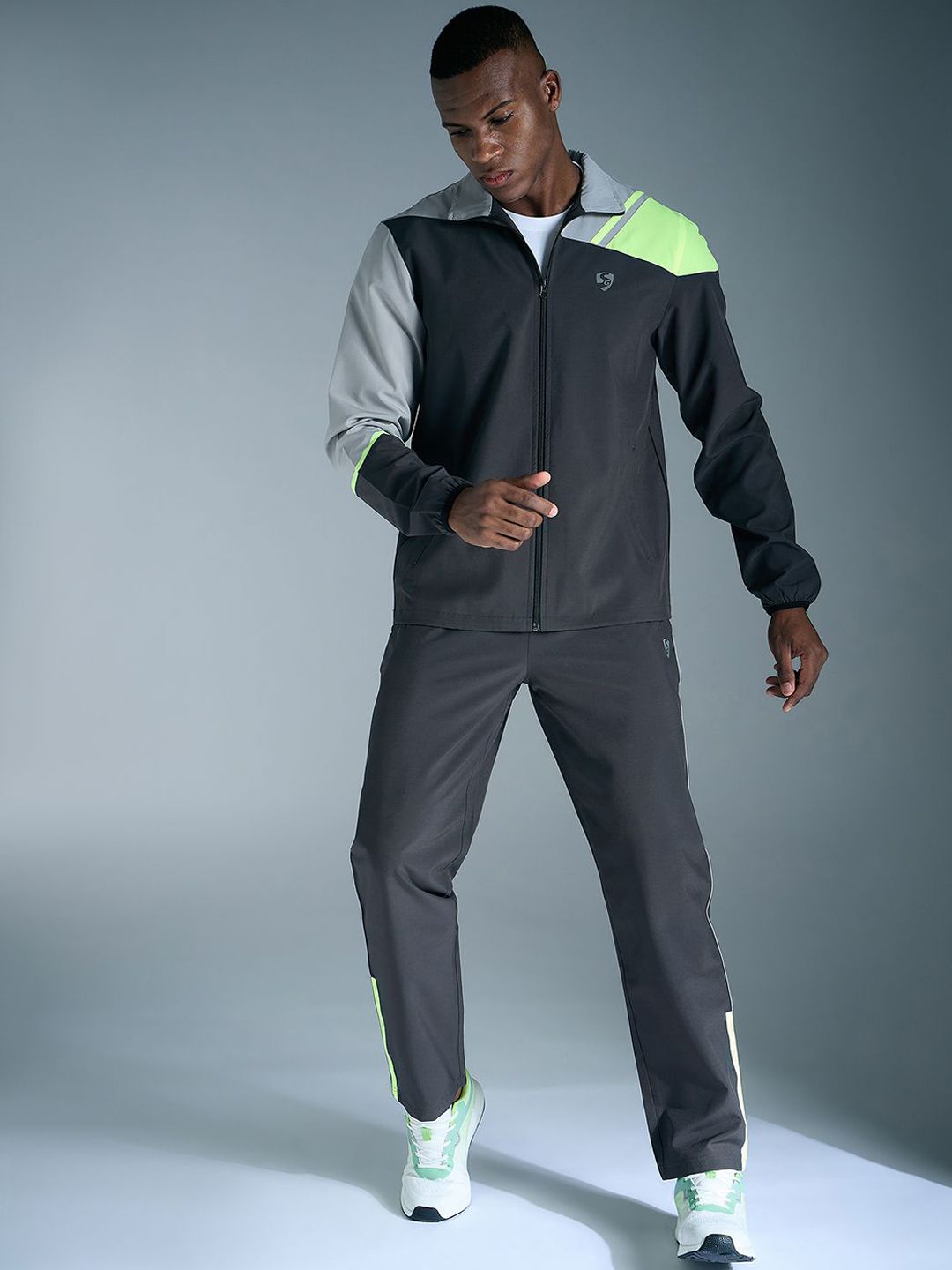 SG Men Polo Collar Mid-Rise Sports Tracksuits