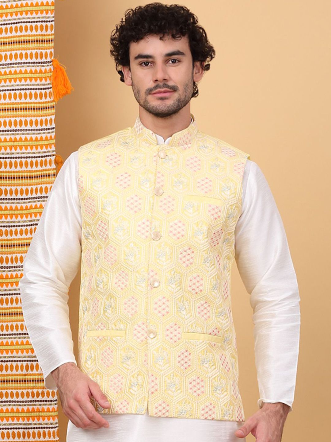 KRAFT INDIA LUXE Men Embroidered Woven Nehru Jackets
