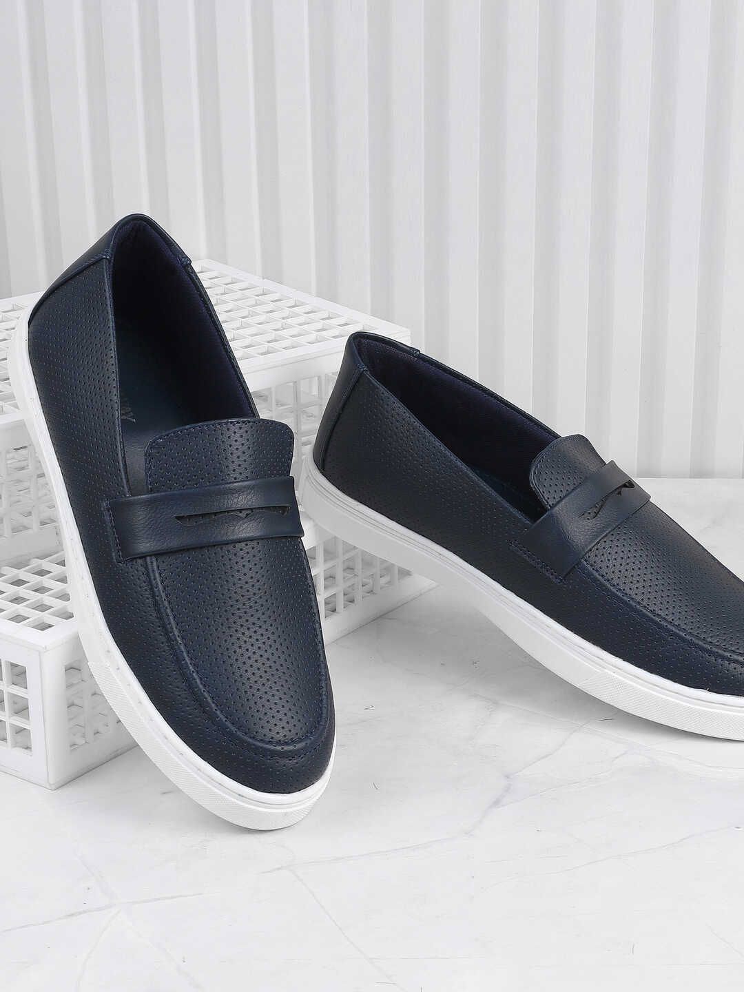 WALKWAY by Metro Men Loafers