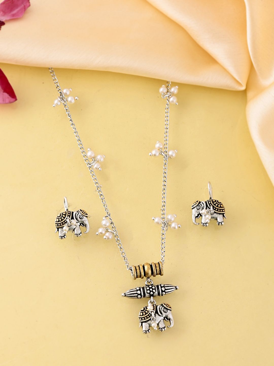 Voylla Qasbah Gajraj Oxidised Two Tone Necklace Set