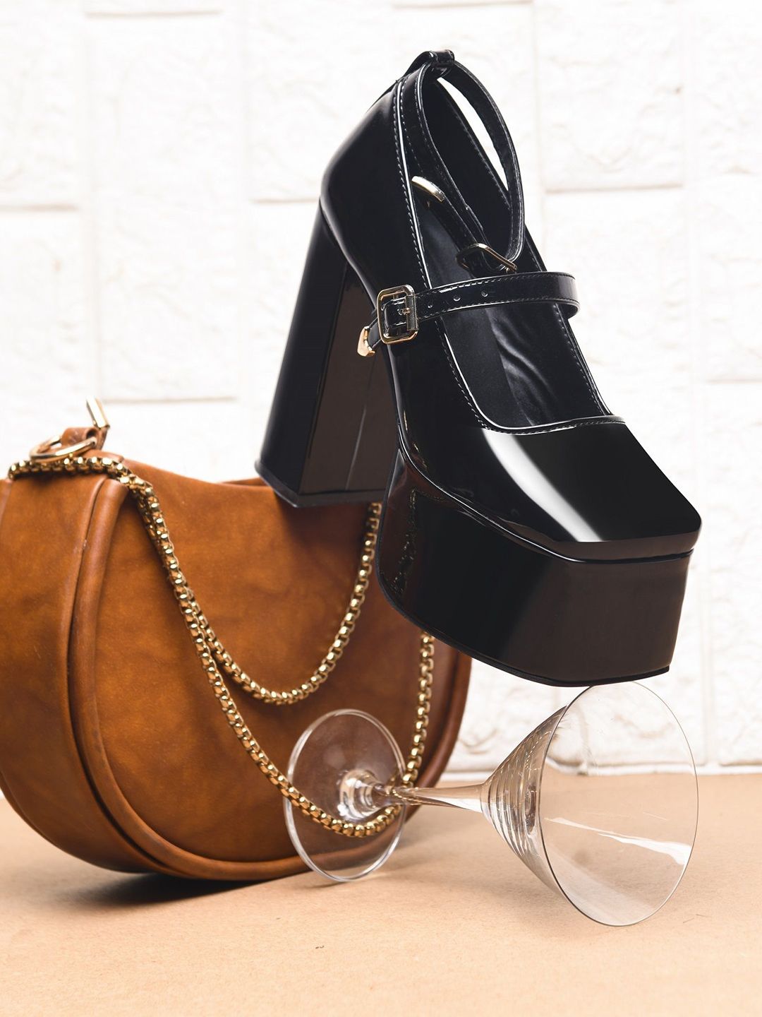 THE WHITE POLE Block Heel Sandals