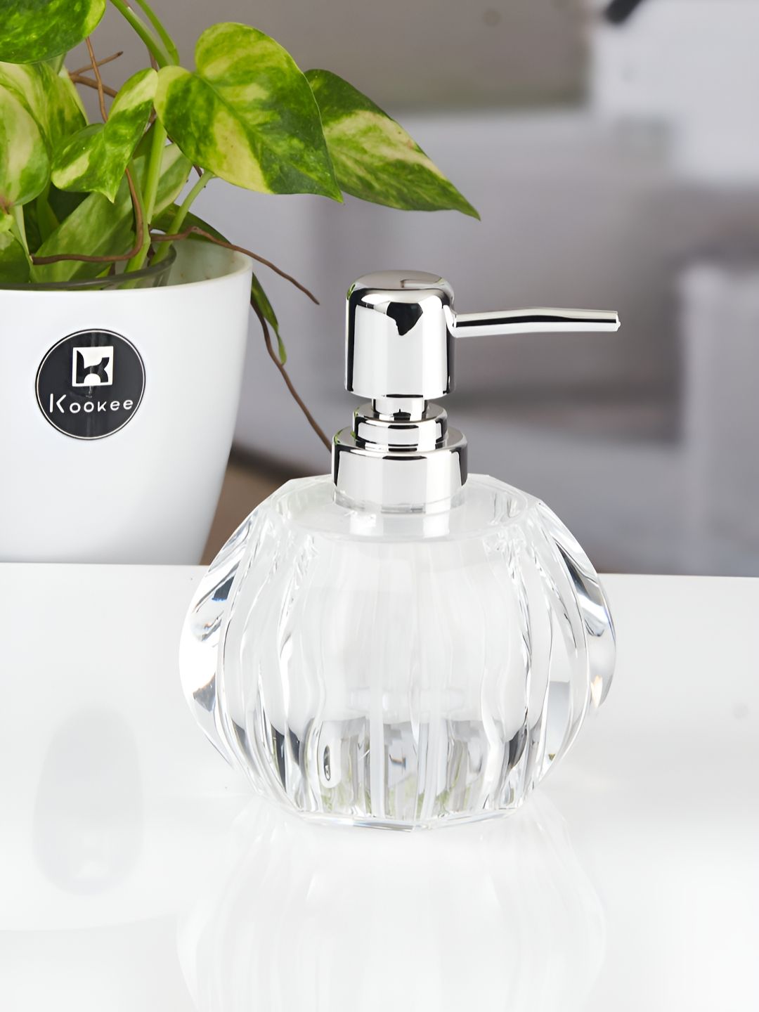 Kookee Transparent Abstract Plastic Soap Dispenser