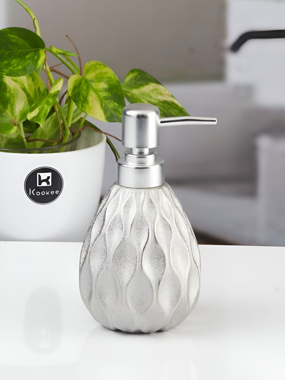Kookee Silver-Toned Abstract Ceramic Soap Dispenser