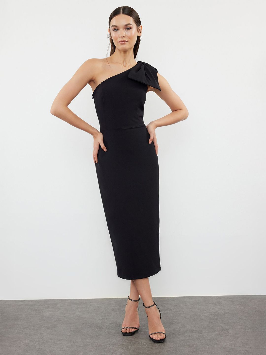 Trendyol Sheath Midi Dress