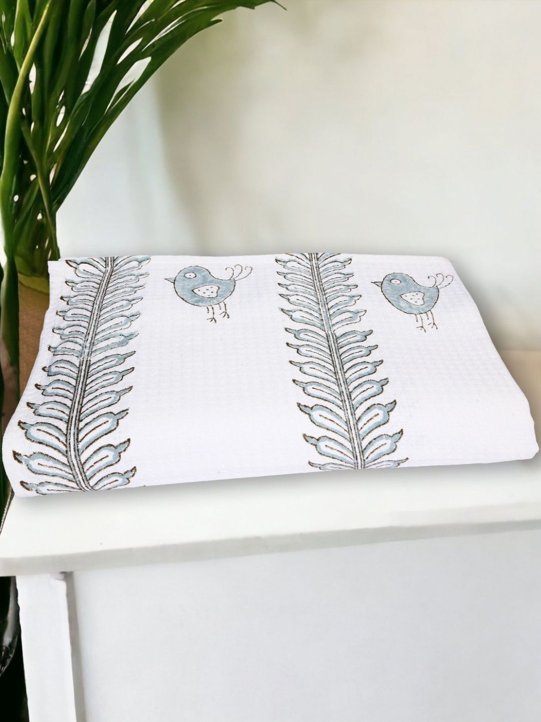 Texstylers Pink & White Printed Pure Cotton 300 GSM Bath Towel