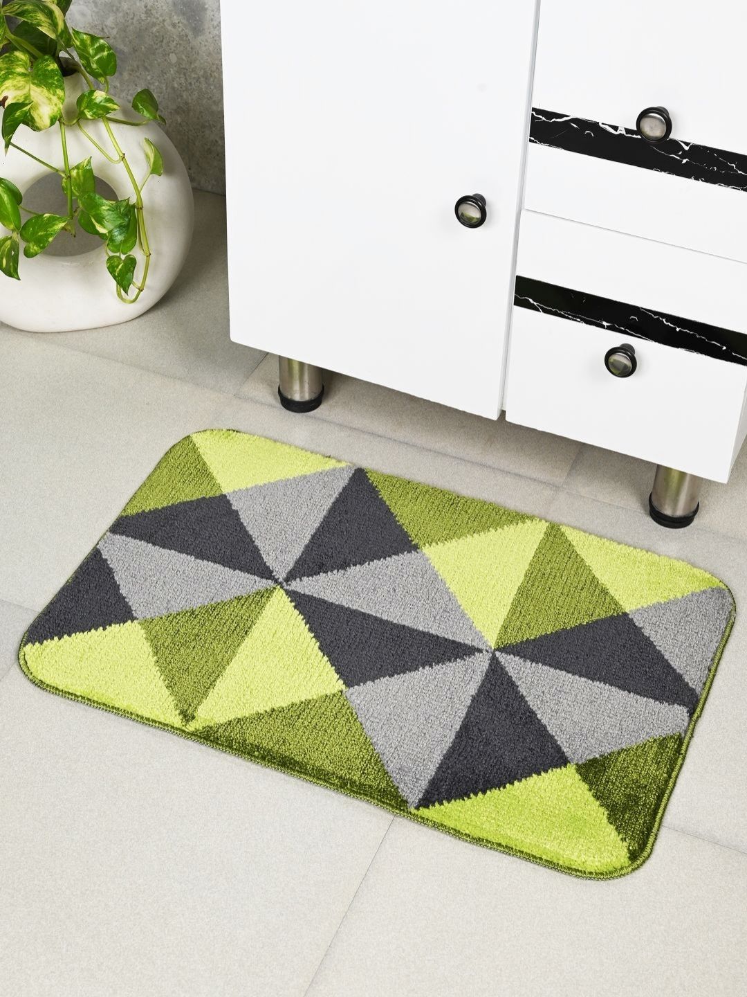 Saral Home Green & Black Printed Anti-Skid Bath Rugs