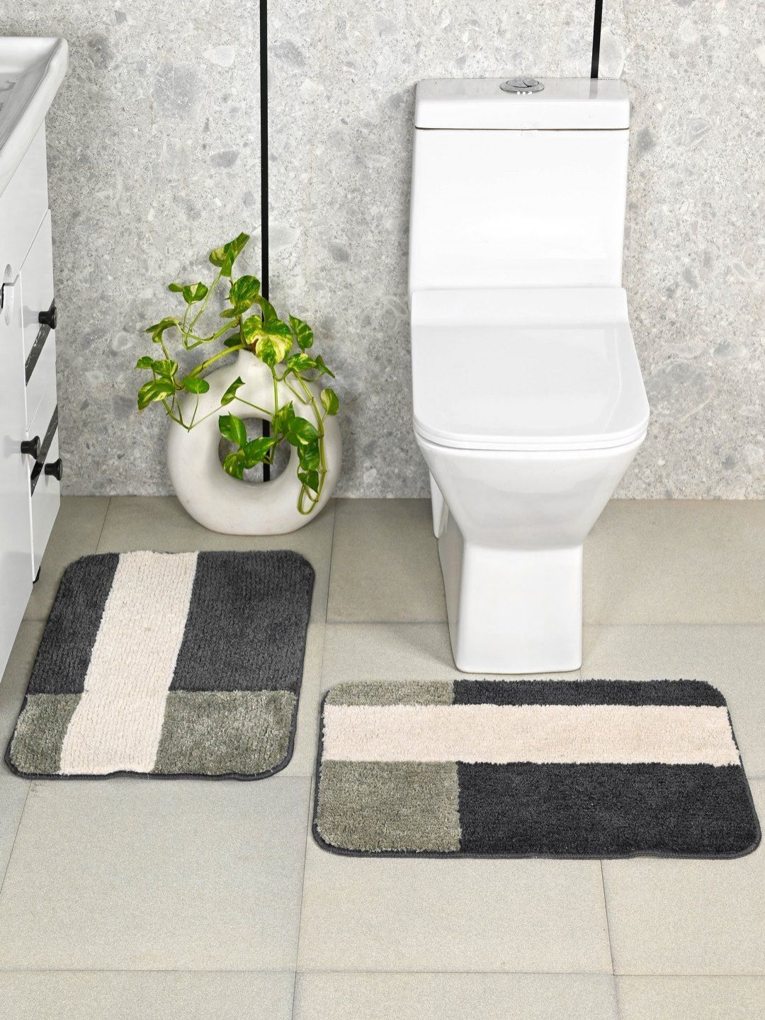 Saral Home Grey & White 2 Pieces Textured Antiskid Bath Rugs