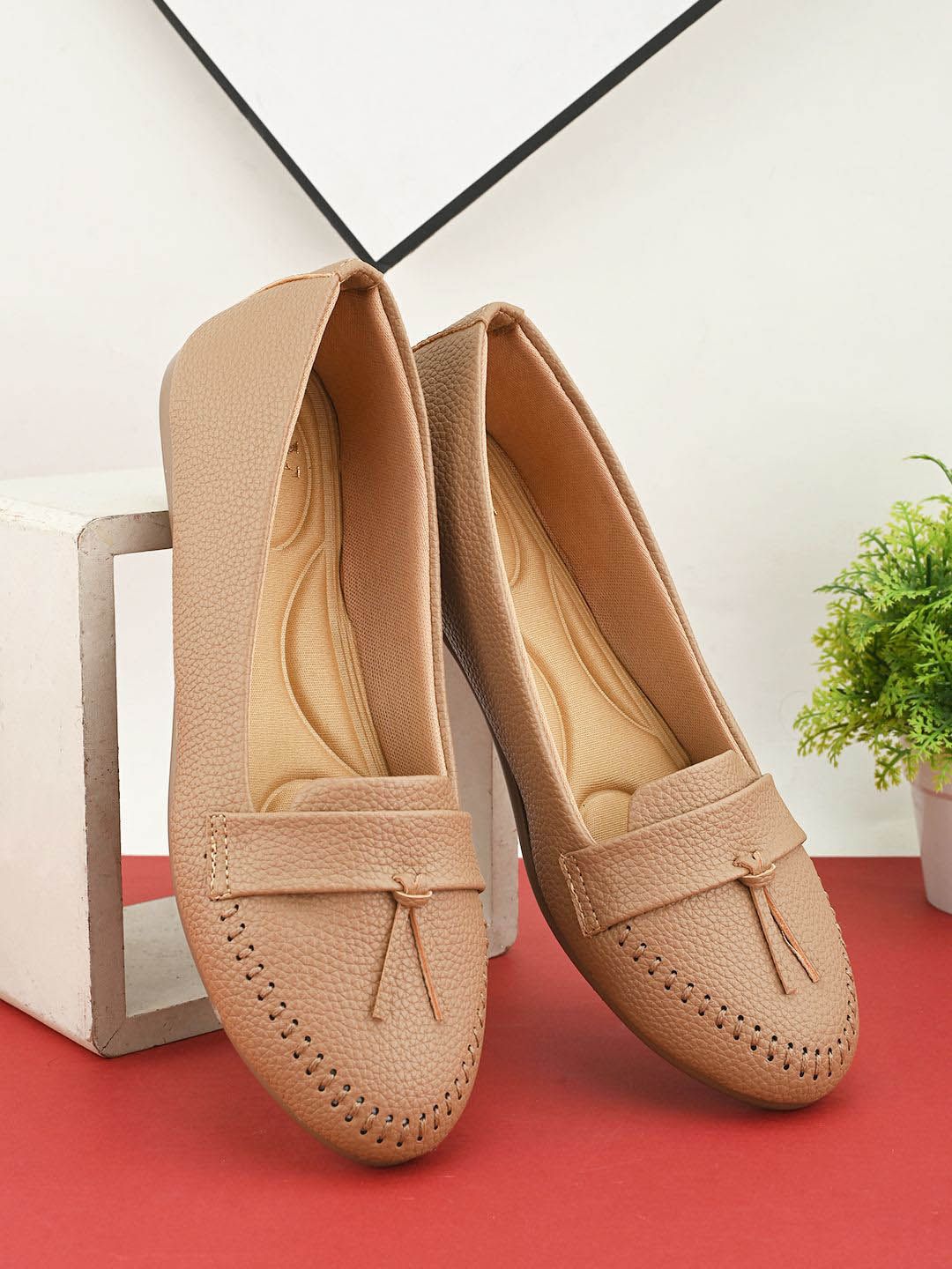 XE Looks Women Ballerinas with Tassels Flats