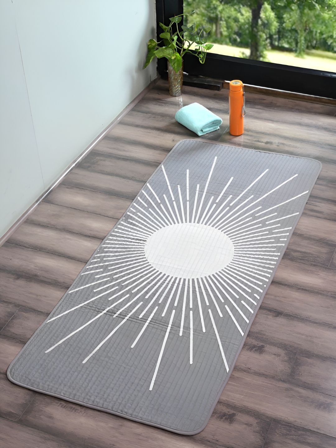 Saral Home Saral Home Grey & White Sun Printed Anti Skid Microfiber Yoga Mat With Bag
