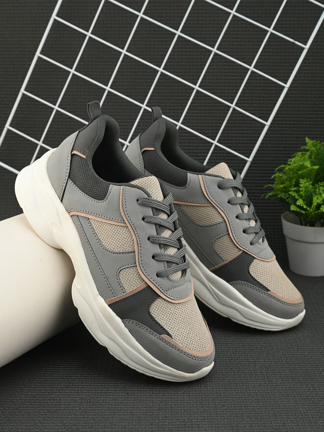 Roadster Women Colourblocked Casual Sneakers