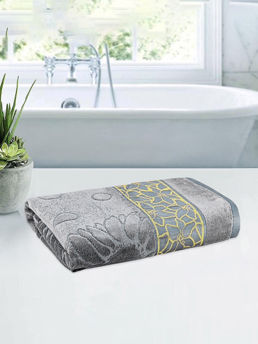 Kuber Industries Grey & Yellow Printed Cotton 450 GSM Bath Towel