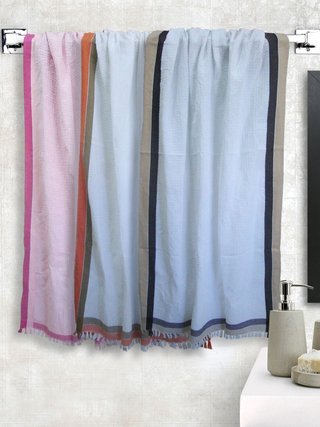 Aura Off White & Orange 3 Pieces Cotton 210 GSM Bath Towel