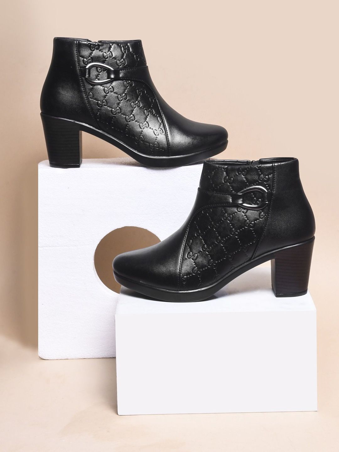 Try Me Women Block-Heeled Textured Regular Boots