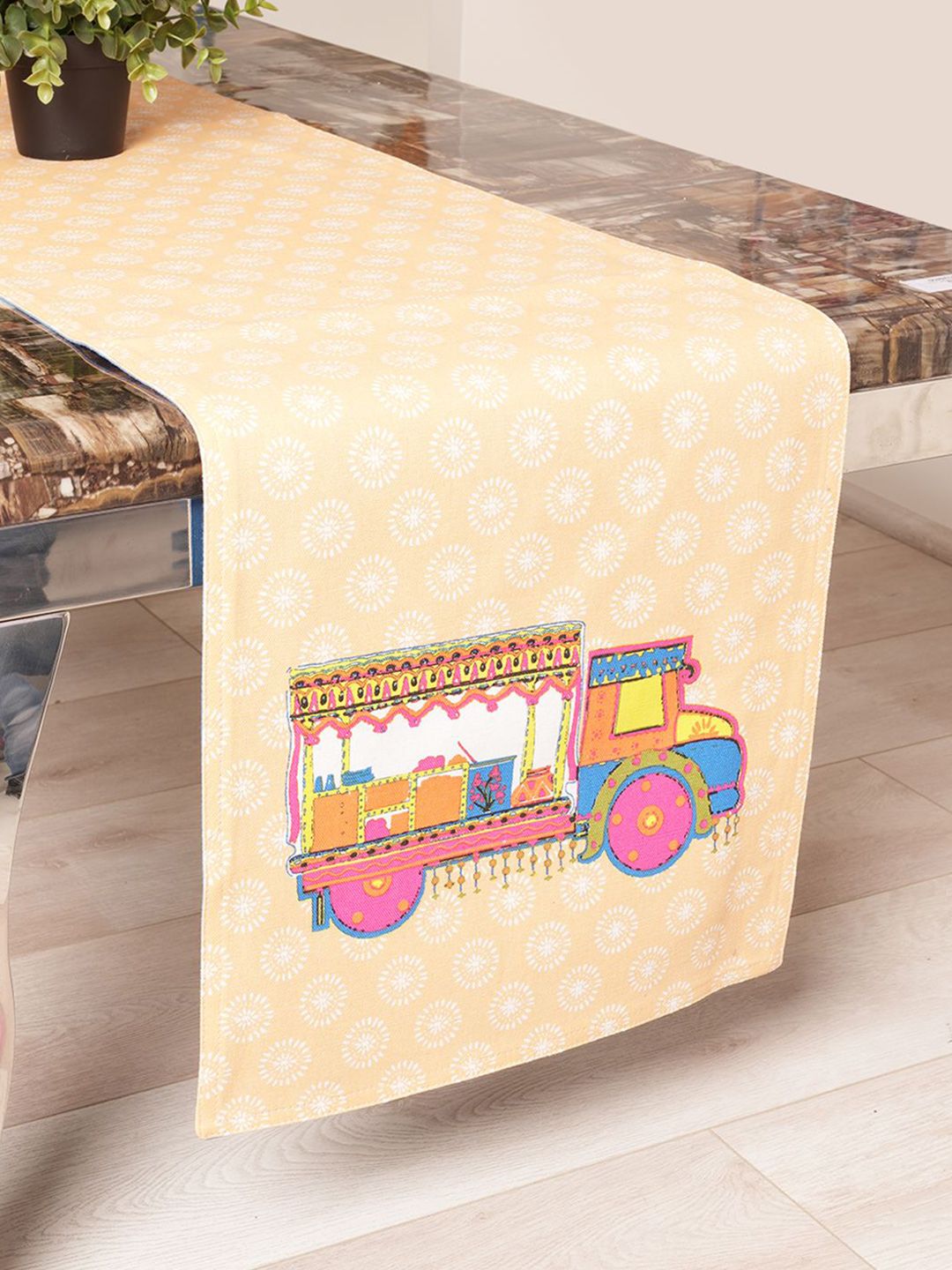 BLANC9 Yellow & Pink Printed Pure Cotton Table Runner