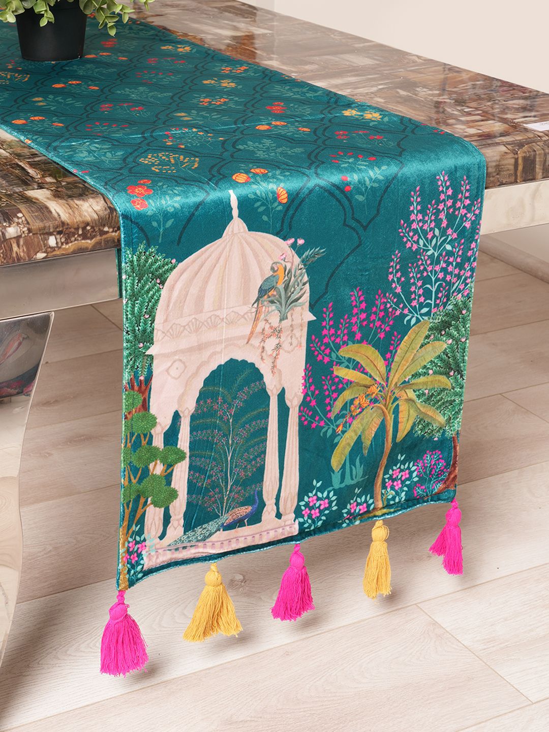 BLANC9 Green & Pink Printed Table Runner With Tassel