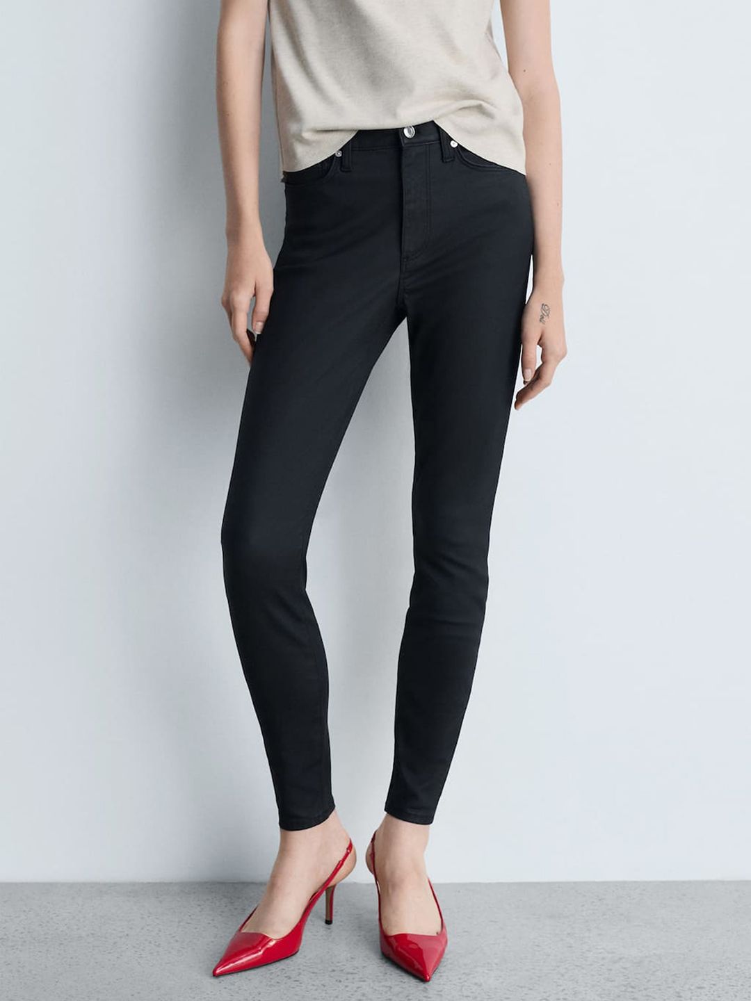 Skinny Fit High-Rise Stretchable Jeans