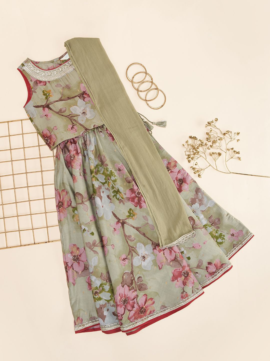 AKKRITI BY PANTALOONS Girls Printed Sequinned Ready to Wear Lehenga & Blouse With Dupatta